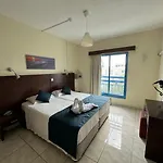 Kefalonitis 3* פאפוס