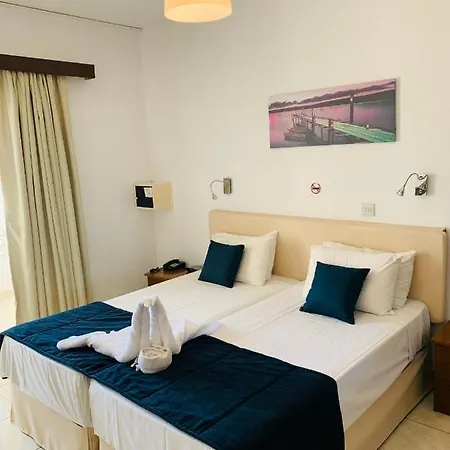 Kefalonitis 3* Pafos