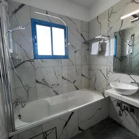 Kefalonitis Aparthotel 3*