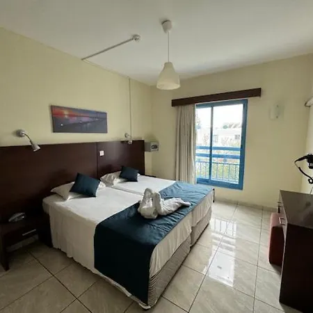 Kefalonitis 3* Paphos