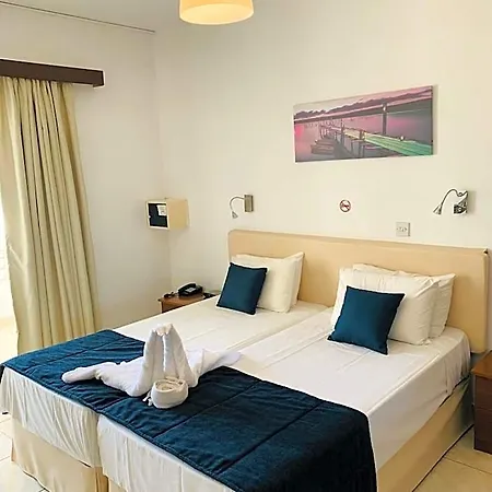 Kefalonitis 3* Paphos