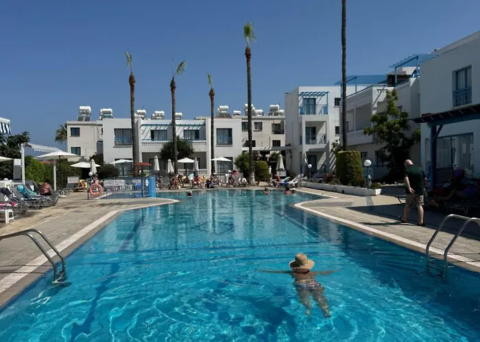 Aparthotel Kefalonitis Paphos
