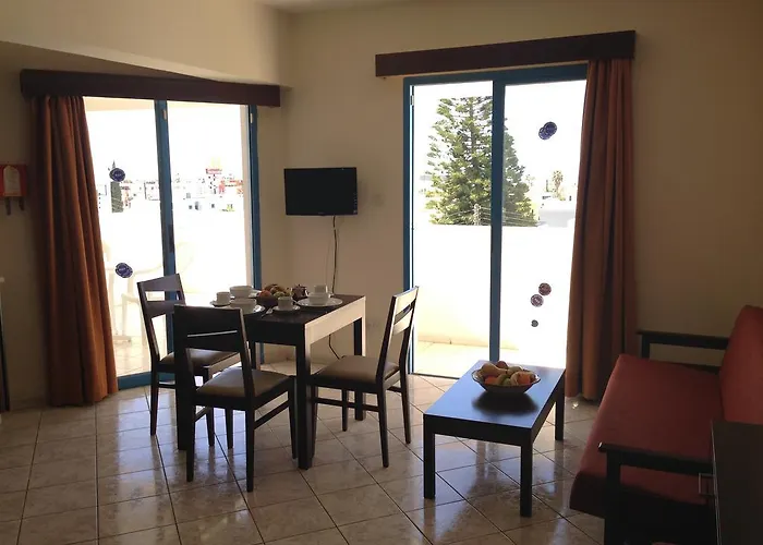 Kefalonitis 3* Paphos