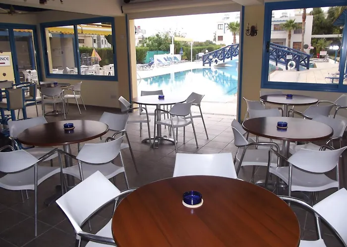 Apartahotel Kefalonitis Paphos